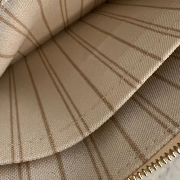 LOUIS VUITTON Zipped Pouch Damier Azur (NWOT) - Picture 4 of 10